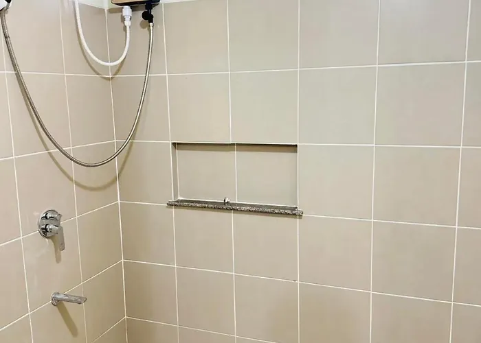 Vincondotel Near Bgc Fairlane Apartment *
